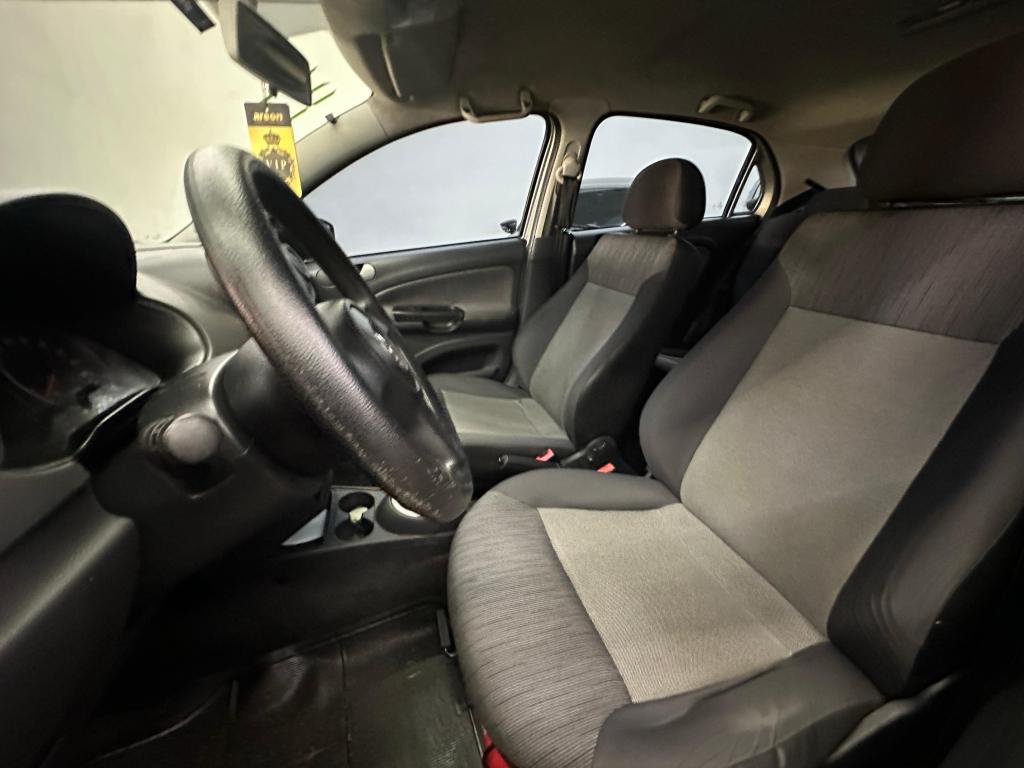 VOLKSWAGEN Gol - Foto