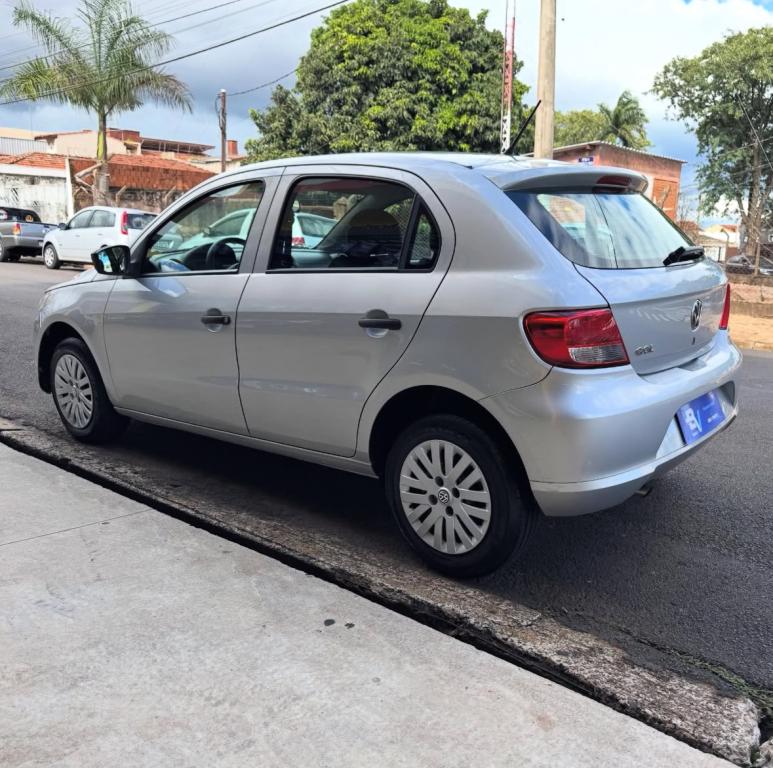 VOLKSWAGEN Gol - Foto