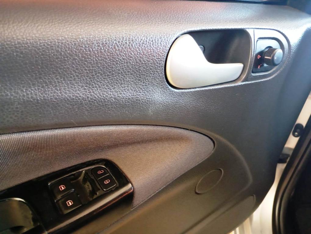 VOLKSWAGEN Gol - Foto