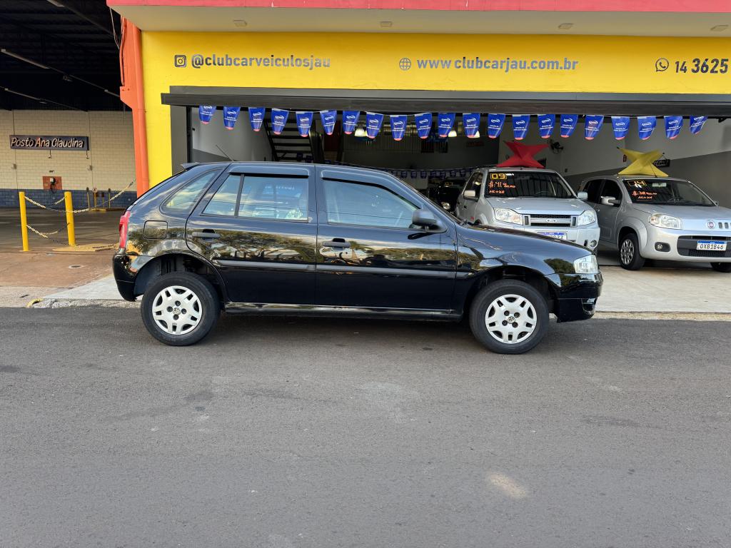 VOLKSWAGEN Gol