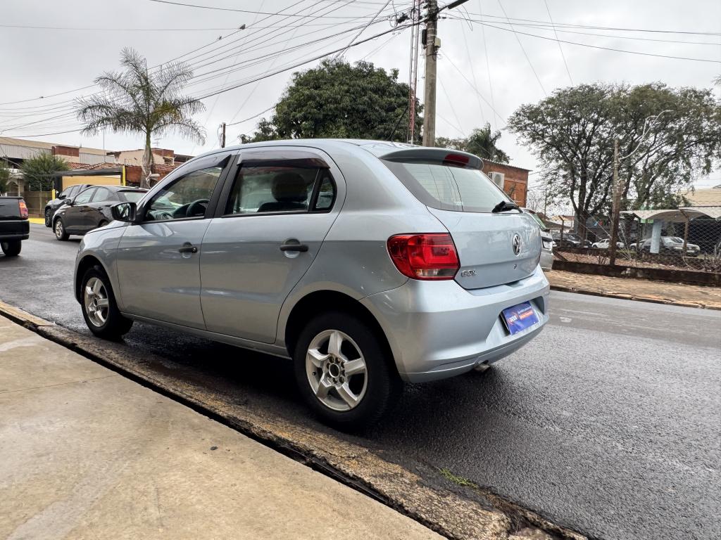VOLKSWAGEN Gol - Foto