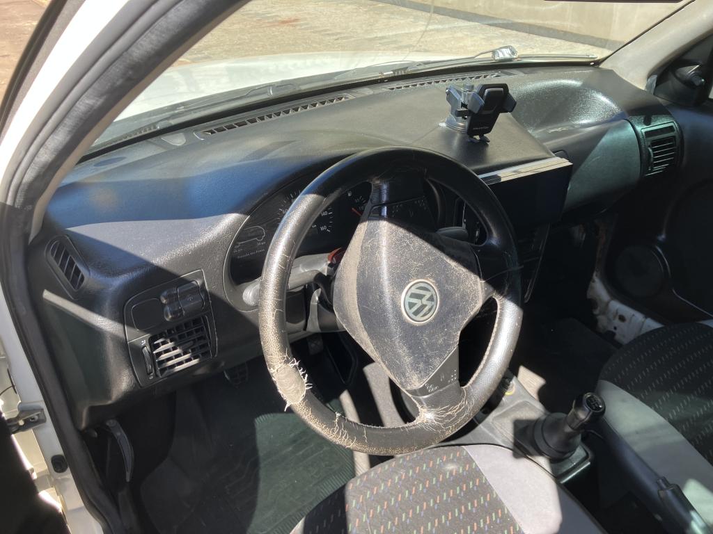 VOLKSWAGEN Gol - Foto