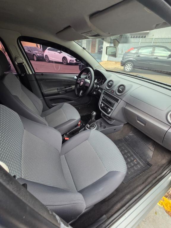 VOLKSWAGEN Gol - Foto