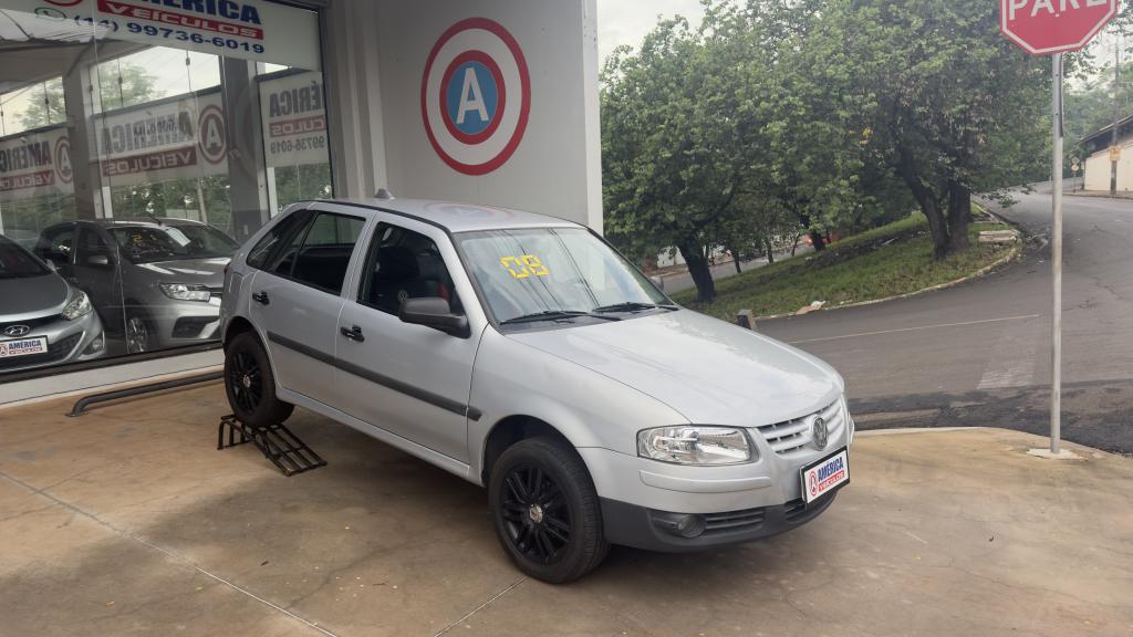 VOLKSWAGEN Gol