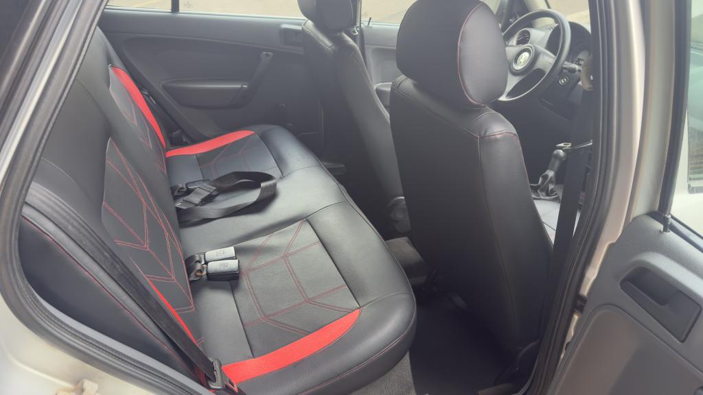 VOLKSWAGEN Gol - Foto