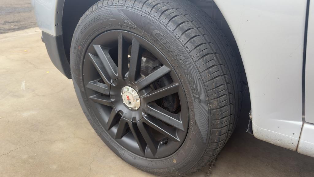 VOLKSWAGEN Gol - Foto