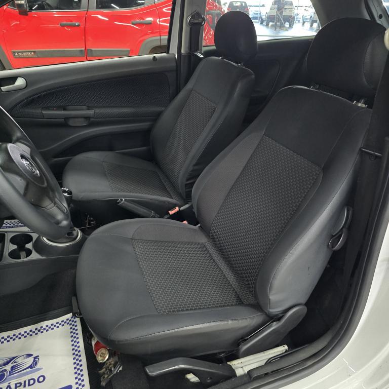 VOLKSWAGEN Gol - Foto