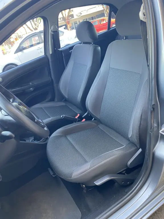 VOLKSWAGEN Gol - Foto