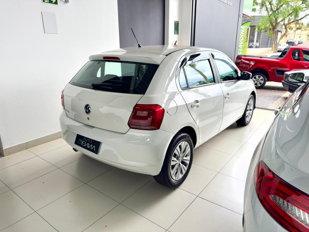 VOLKSWAGEN Gol - Foto