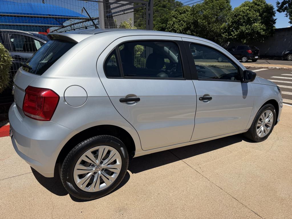 VOLKSWAGEN Gol - Foto