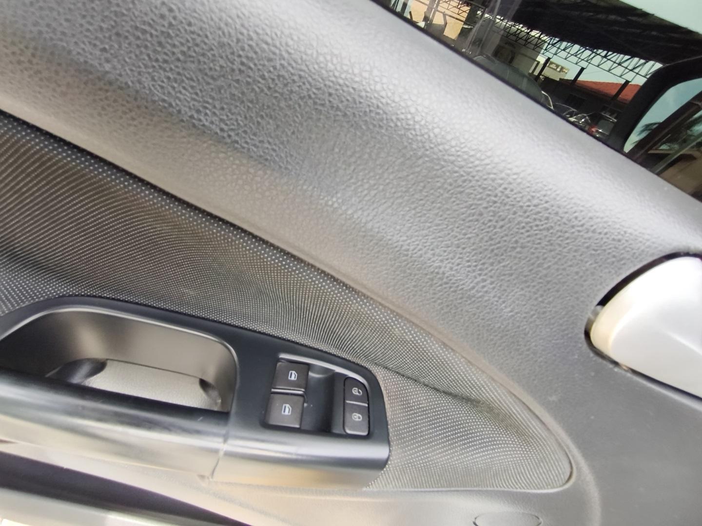 VOLKSWAGEN Gol - Foto