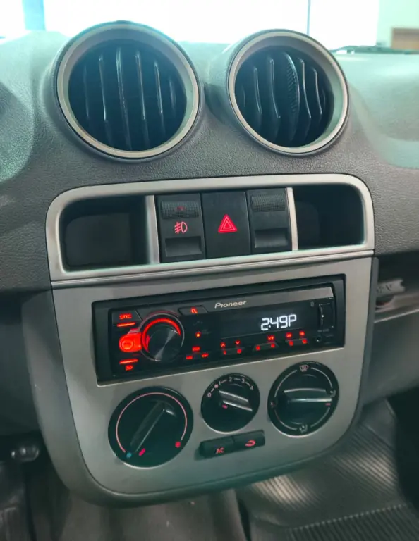 VOLKSWAGEN Gol - Foto