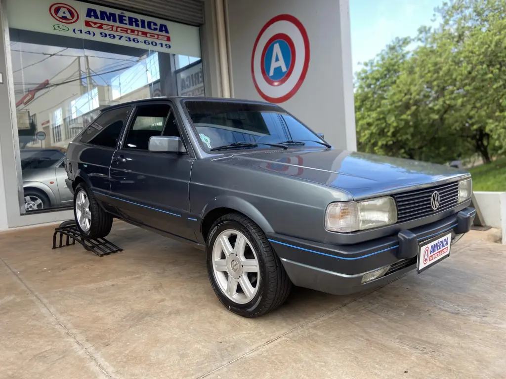 VOLKSWAGEN Gol