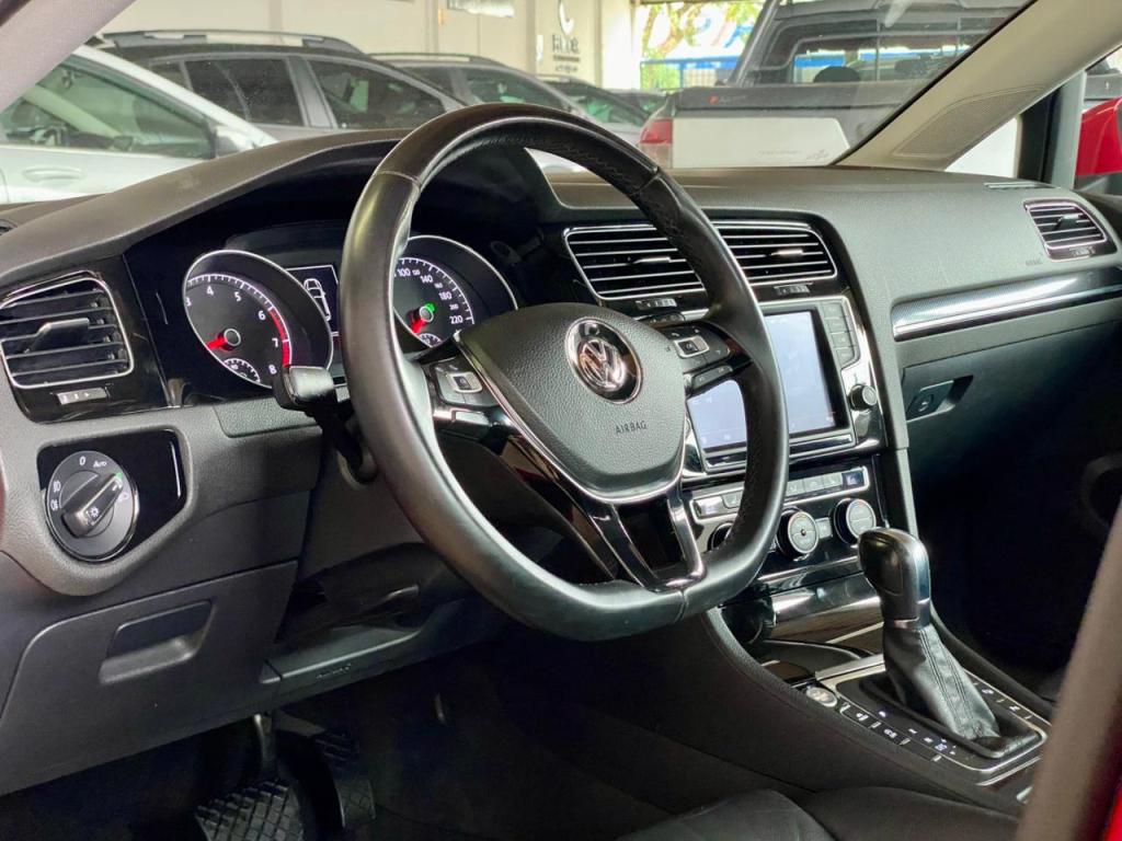 VOLKSWAGEN Golf - Foto