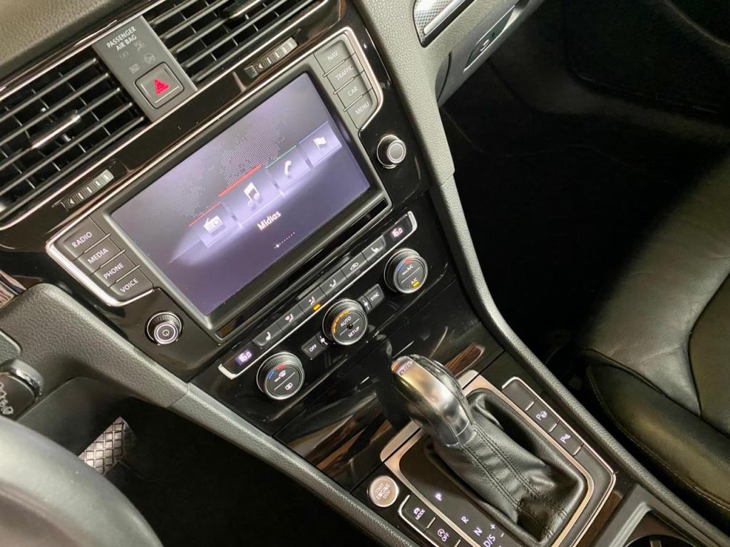 VOLKSWAGEN Golf - Foto