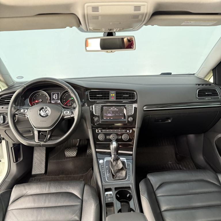 VOLKSWAGEN Golf - Foto