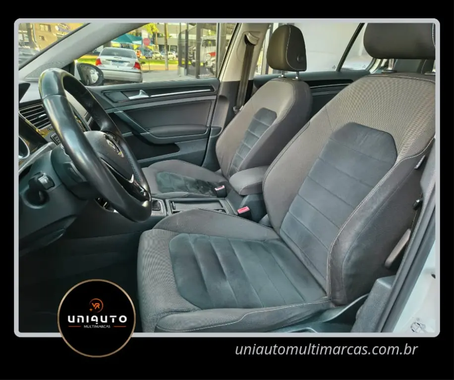 VOLKSWAGEN Golf - Foto