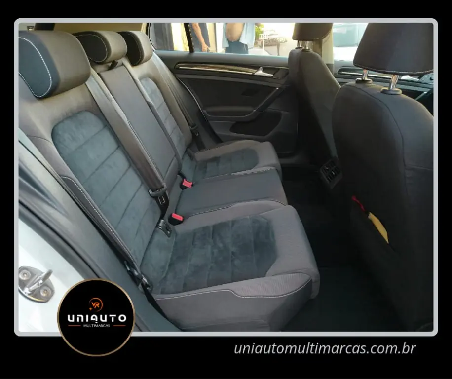 VOLKSWAGEN Golf - Foto