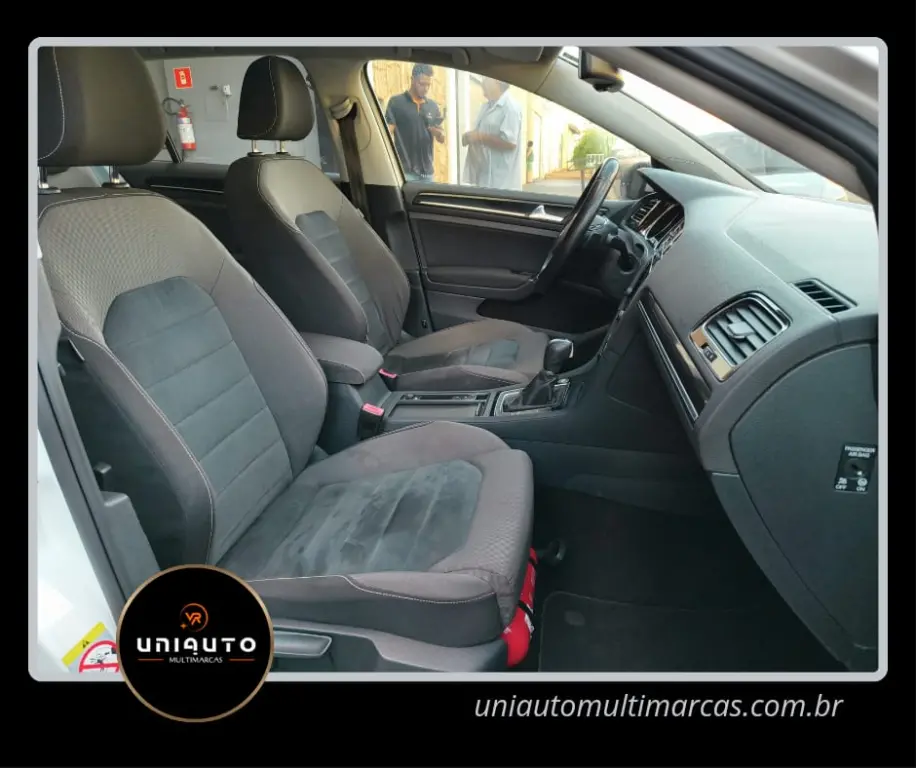 VOLKSWAGEN Golf - Foto