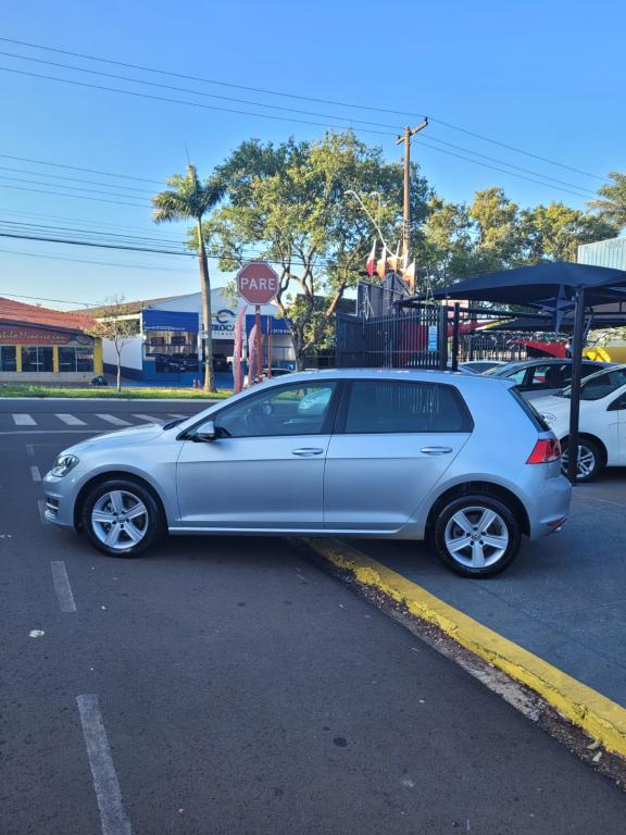 VOLKSWAGEN Golf - Foto