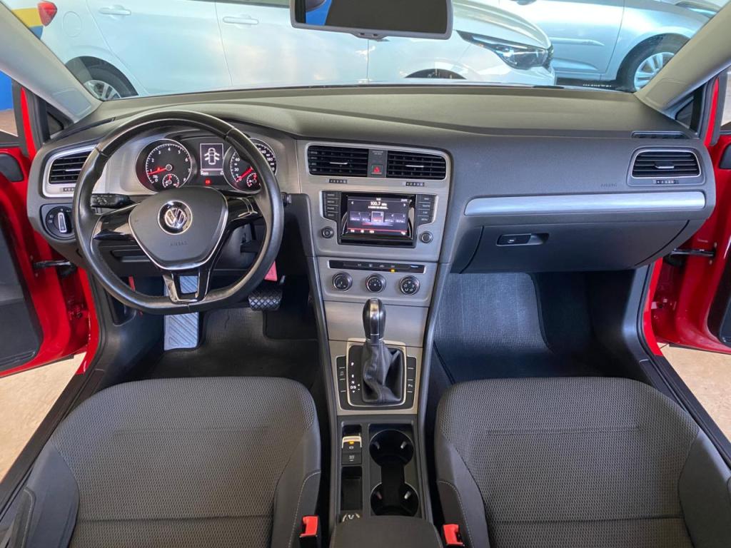 VOLKSWAGEN Golf - Foto