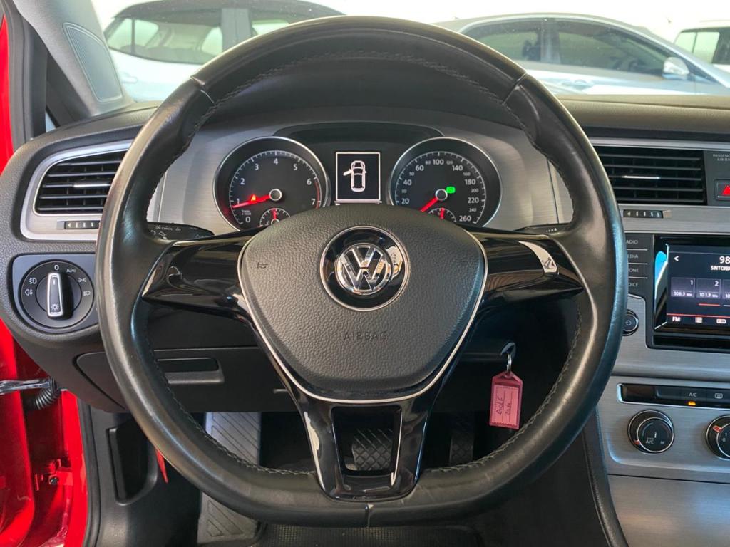 VOLKSWAGEN Golf - Foto