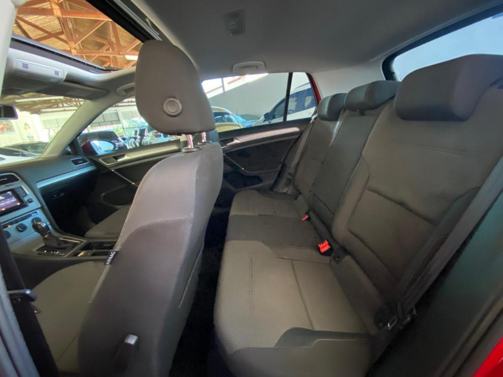 VOLKSWAGEN Golf - Foto