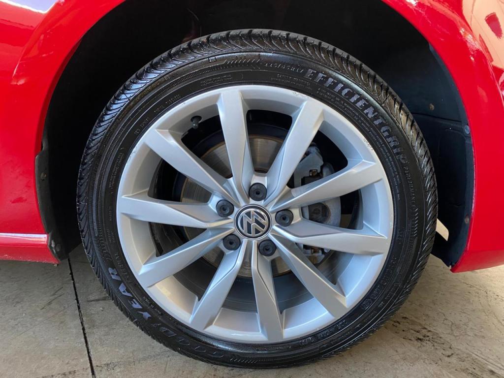 VOLKSWAGEN Golf - Foto