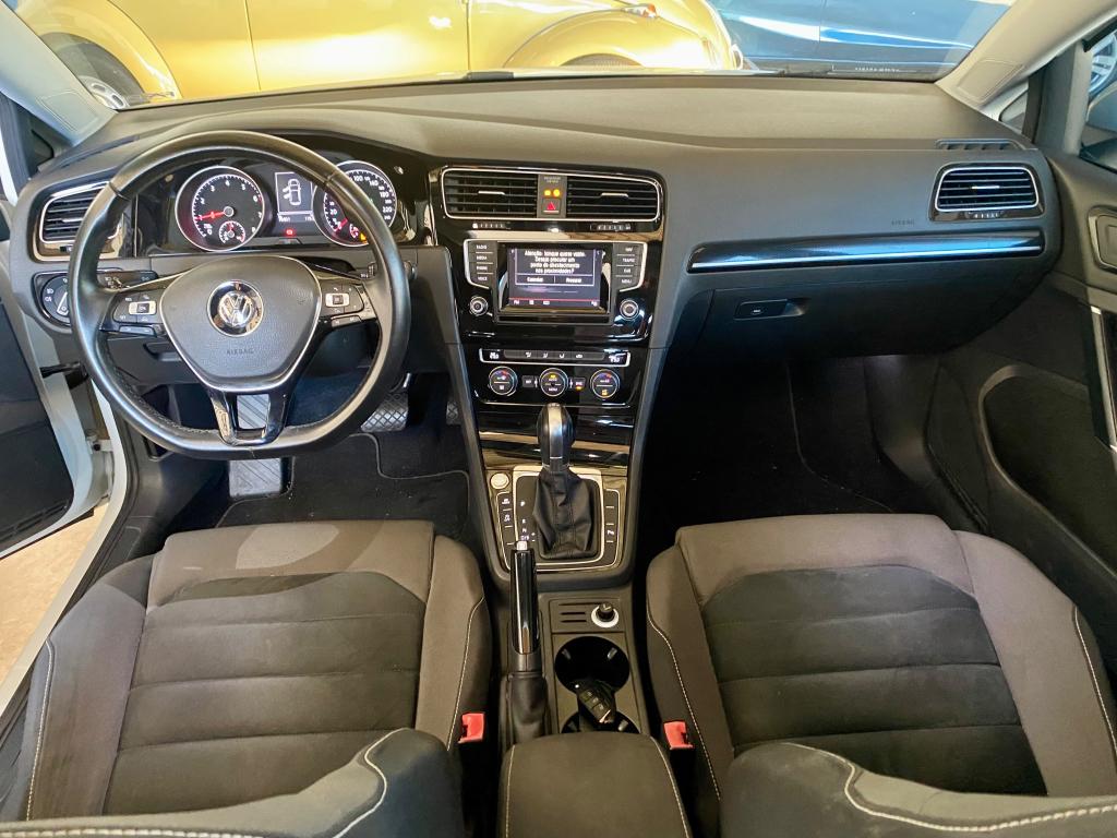 VOLKSWAGEN Golf - Foto