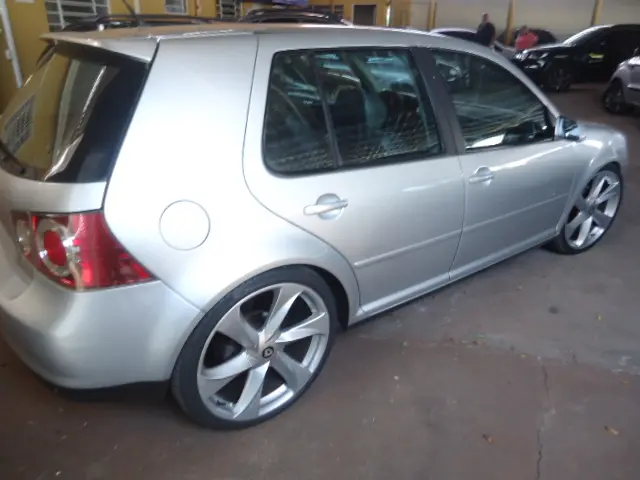 VOLKSWAGEN Golf - Foto