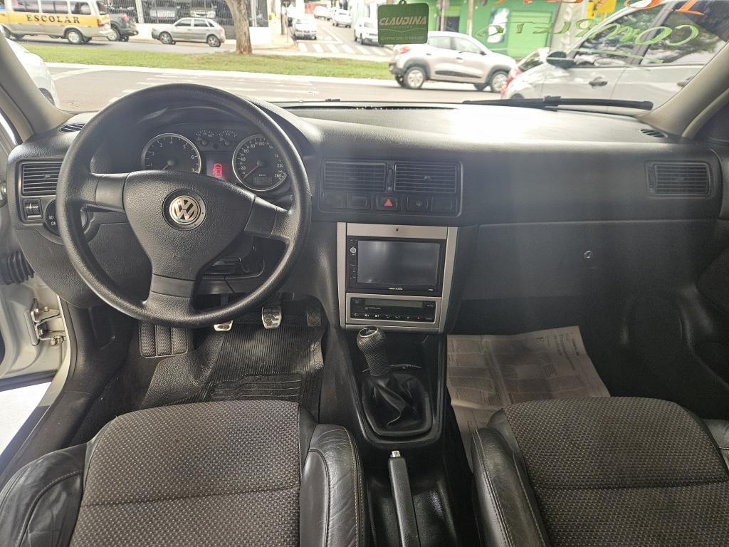 VOLKSWAGEN Golf - Foto