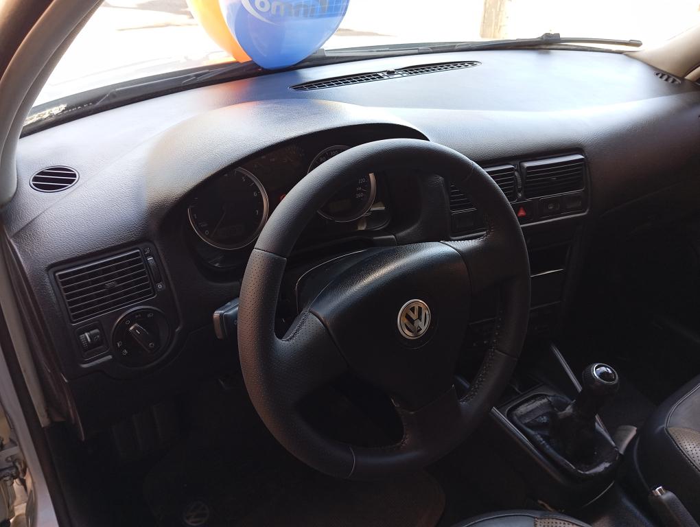 VOLKSWAGEN Golf - Foto