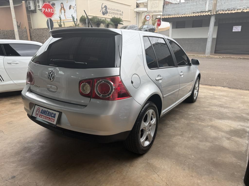 VOLKSWAGEN Golf - Foto