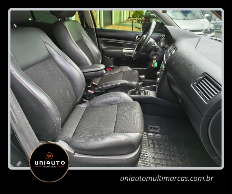 VOLKSWAGEN Golf - Foto