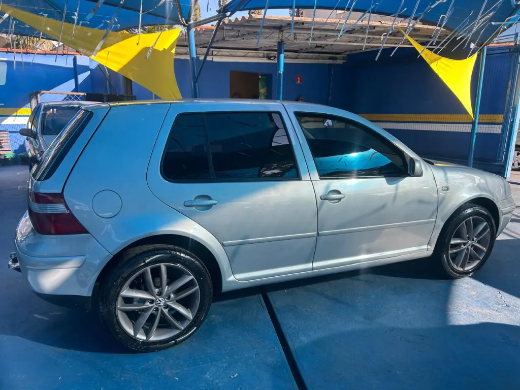 VOLKSWAGEN Golf - Foto