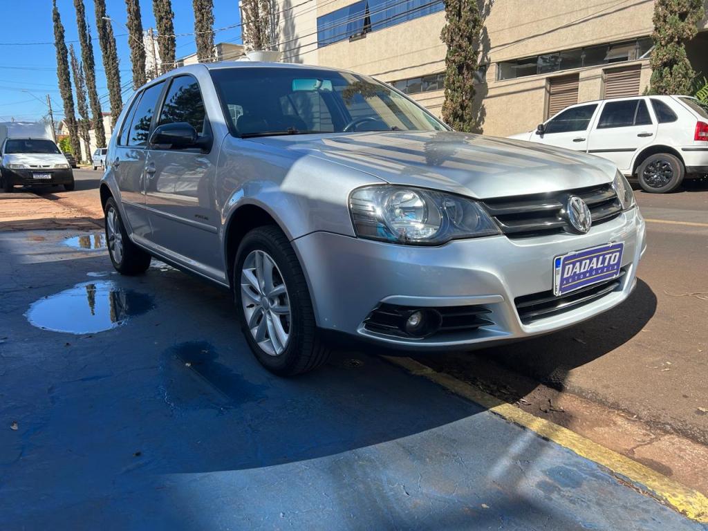 VOLKSWAGEN Golf - Foto