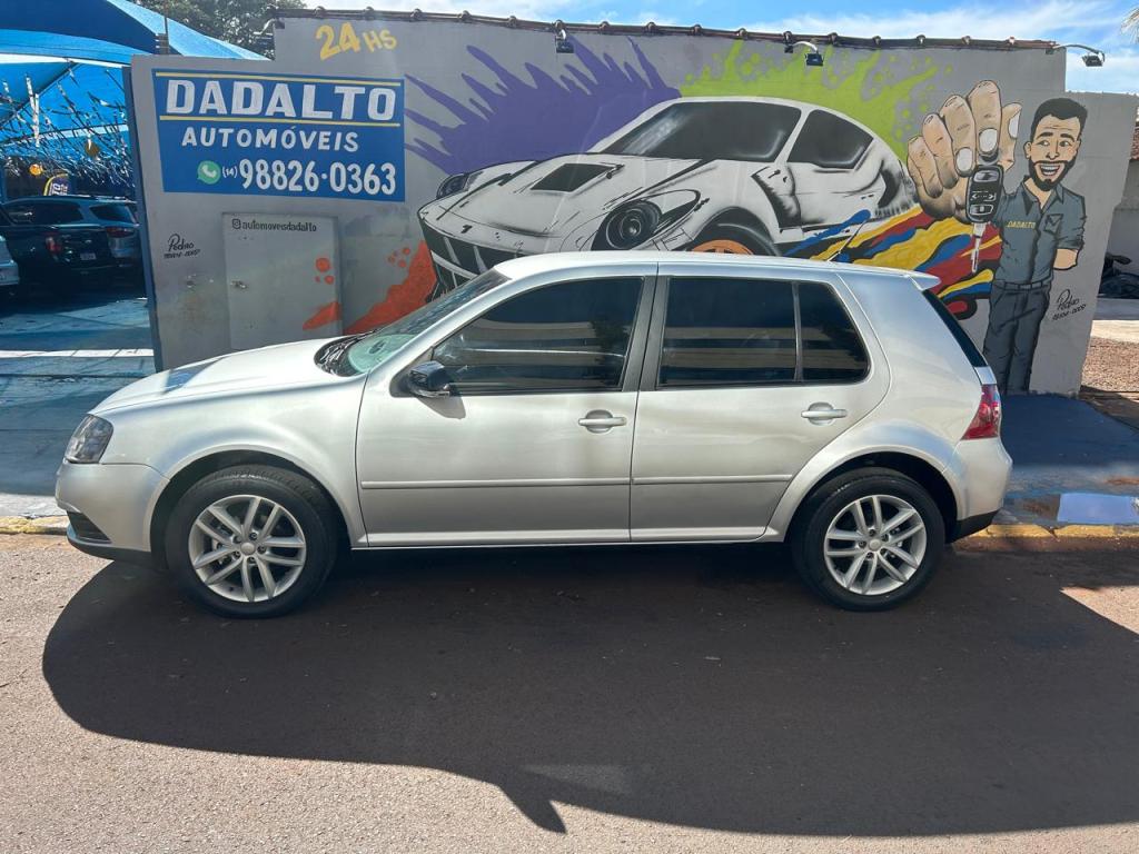 VOLKSWAGEN Golf - Foto