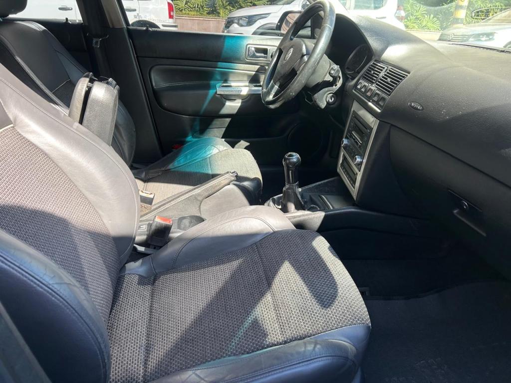 VOLKSWAGEN Golf - Foto
