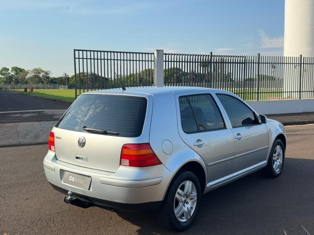 VOLKSWAGEN Golf - Foto
