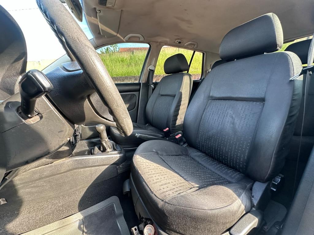 VOLKSWAGEN Golf - Foto