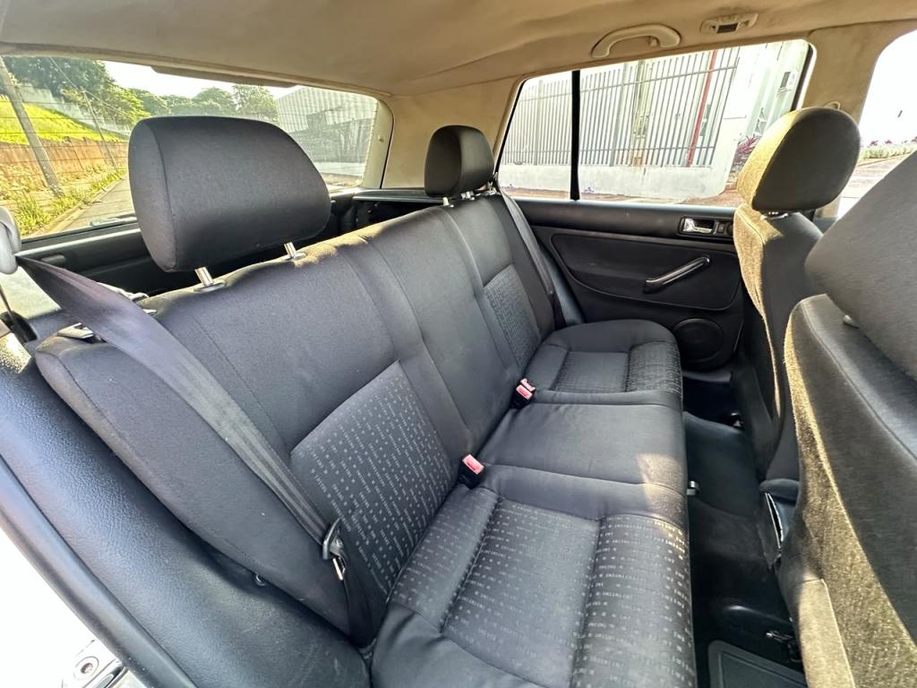 VOLKSWAGEN Golf - Foto