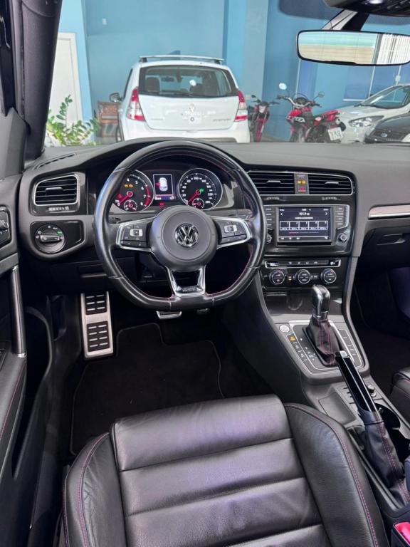 VOLKSWAGEN Golf - Foto