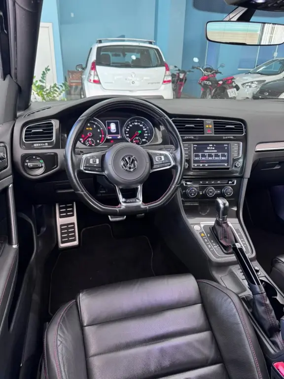 VOLKSWAGEN Golf - Foto