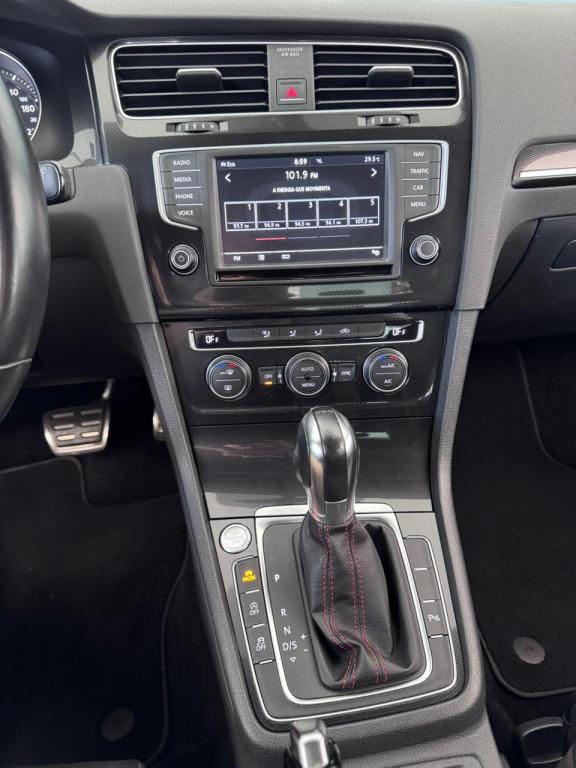 VOLKSWAGEN Golf - Foto