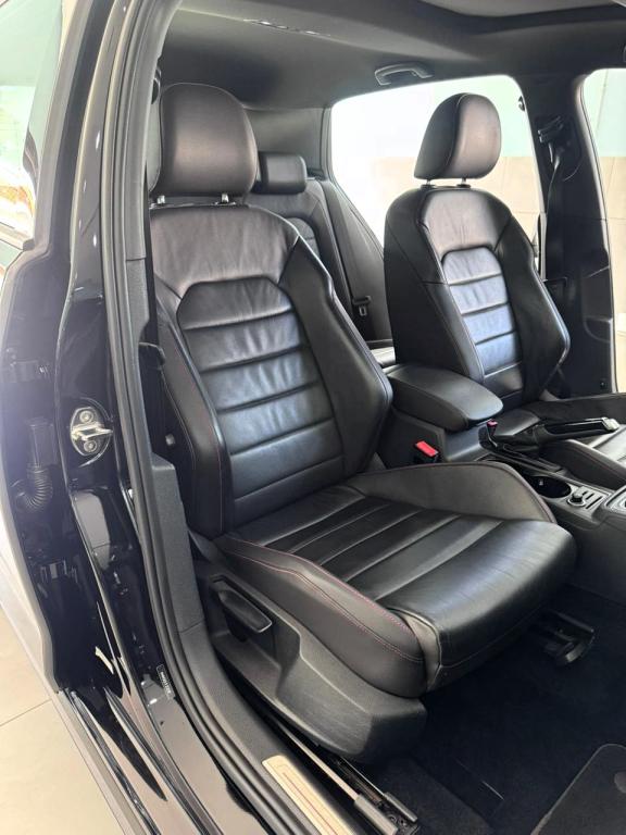 VOLKSWAGEN Golf - Foto