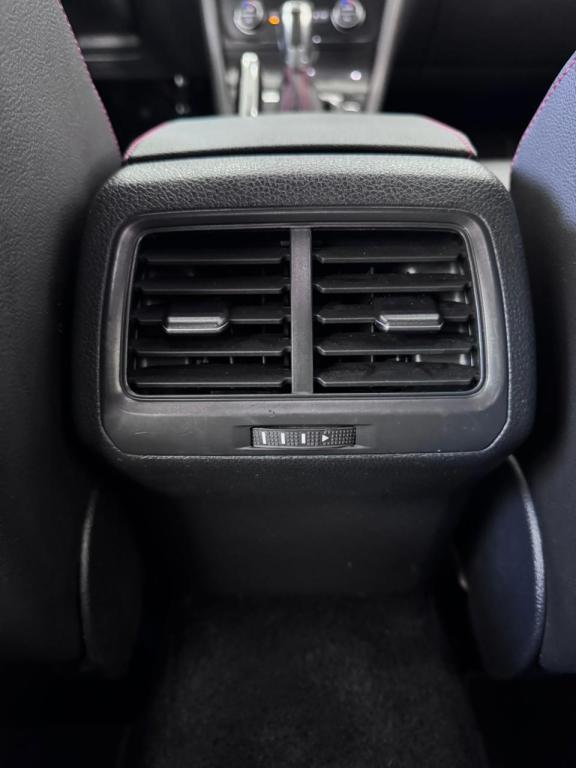 VOLKSWAGEN Golf - Foto