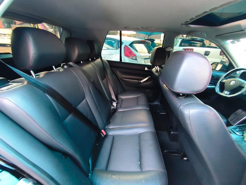 VOLKSWAGEN Golf - Foto