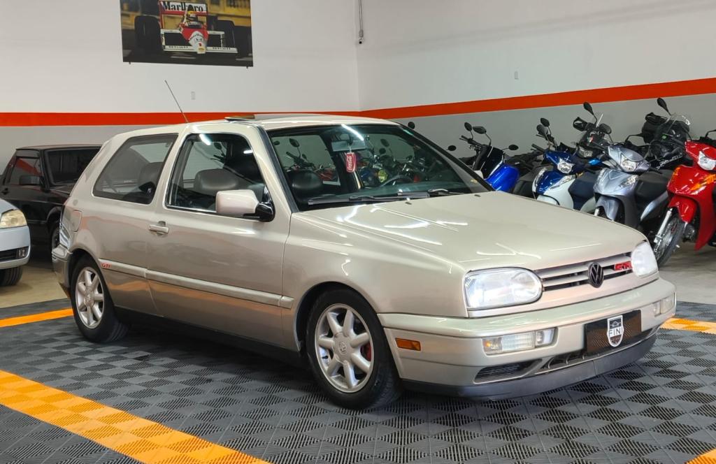 VOLKSWAGEN Golf - Foto