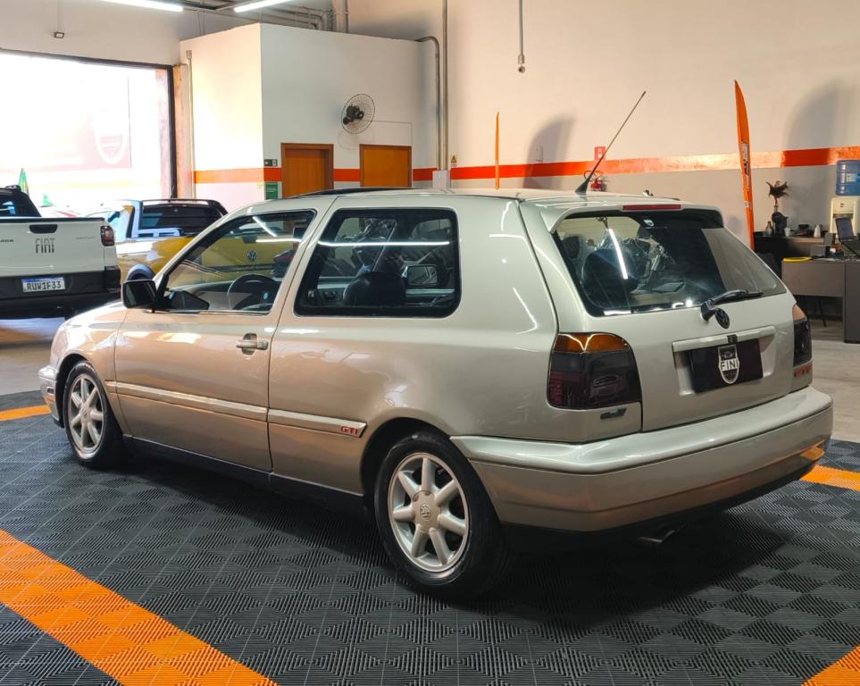 VOLKSWAGEN Golf - Foto