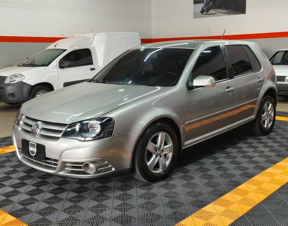 VOLKSWAGEN Golf - Foto